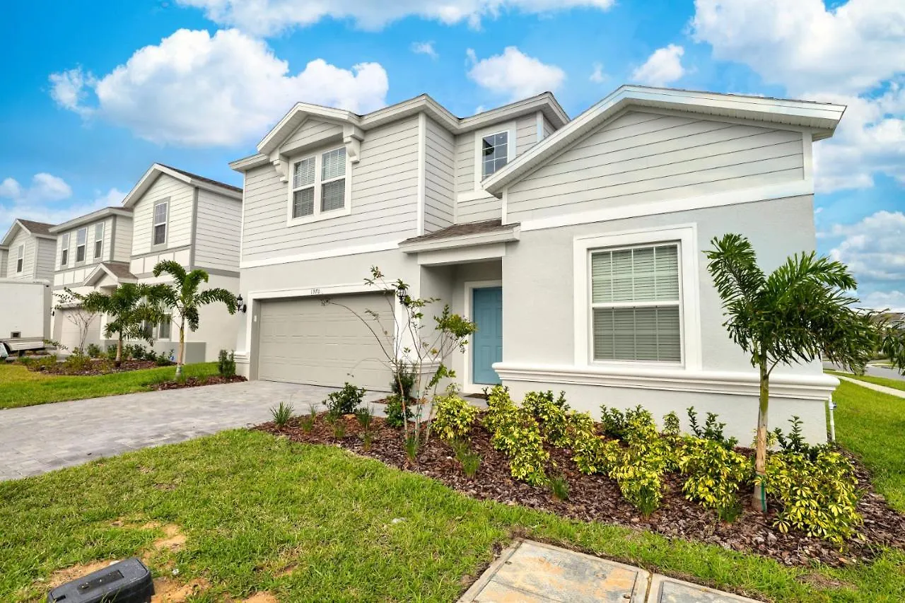 8 Bed Themed Windsor Island Resort Holiday Home Four Corners