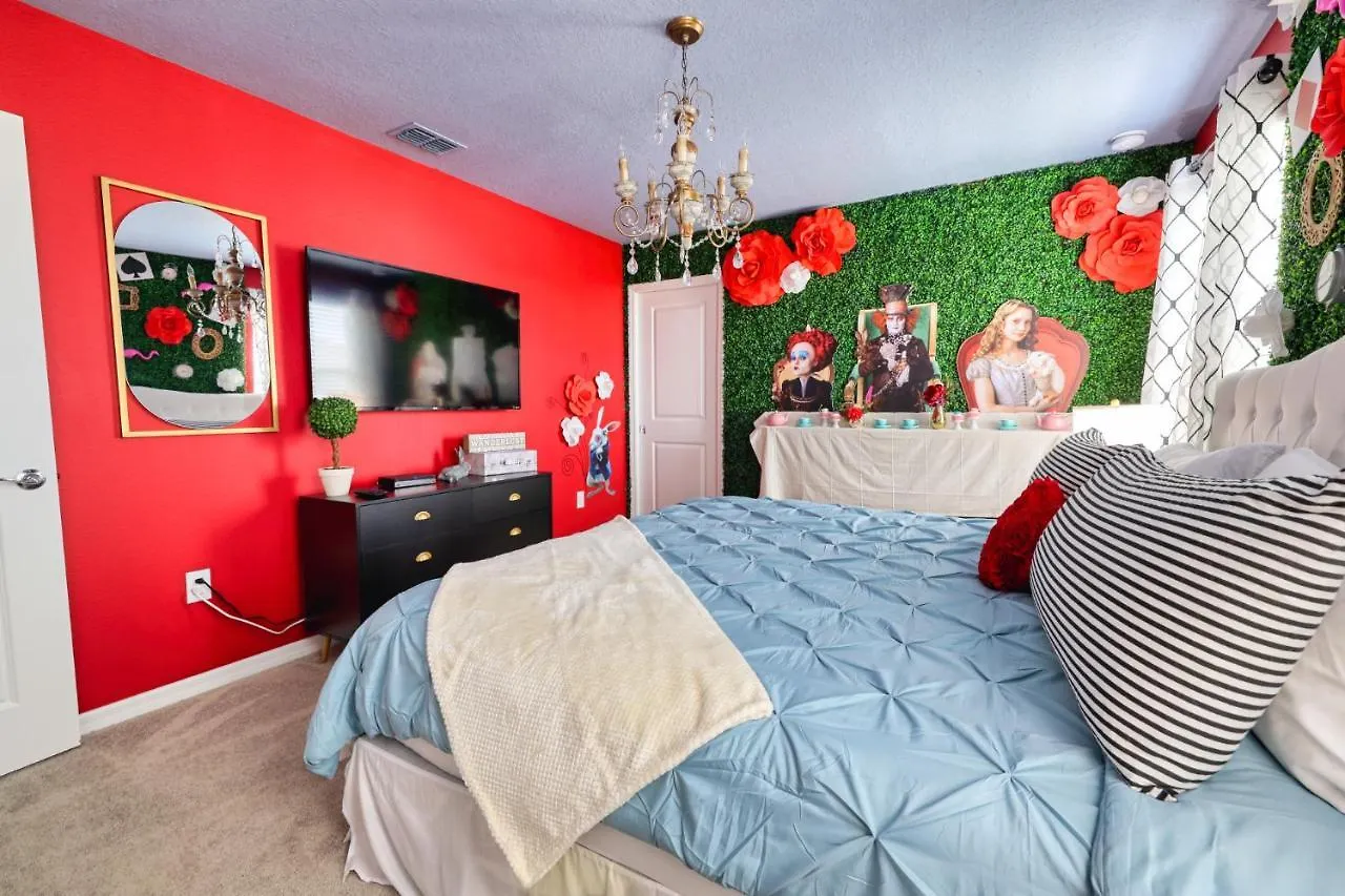 8 Bed Themed Windsor Island Resort Holiday Home Four Corners