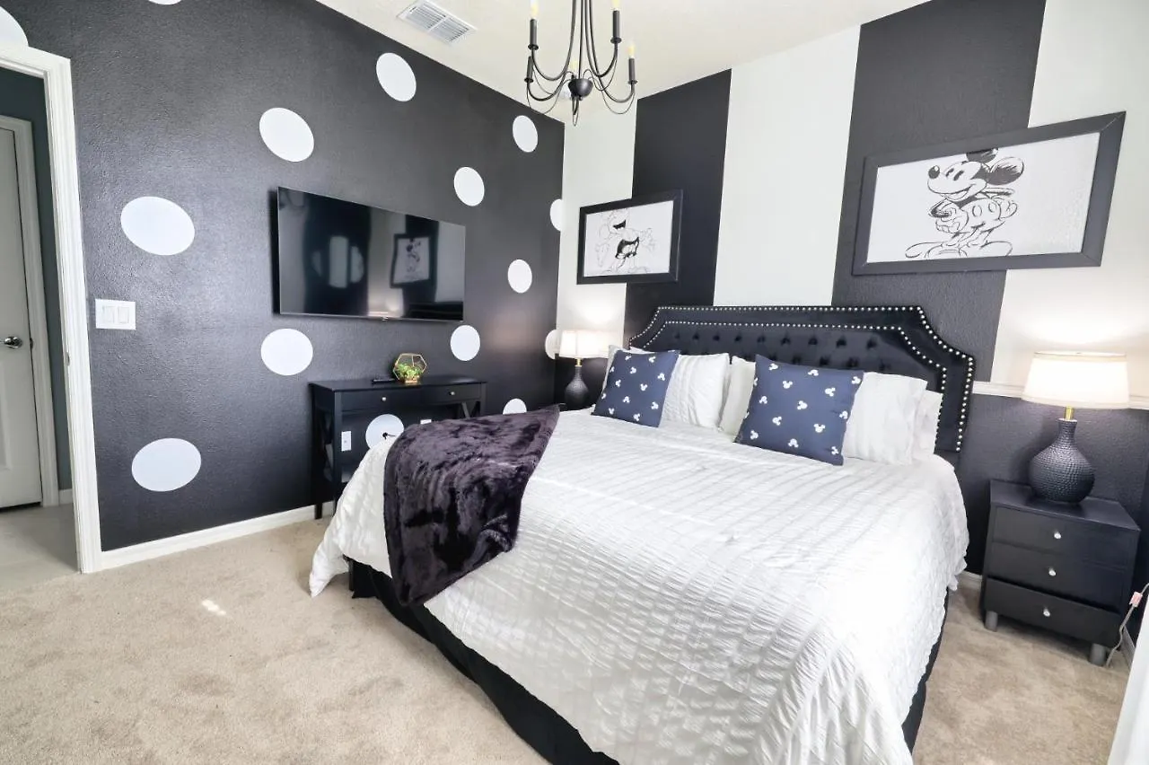 8 Bed Themed Windsor Island Resort Holiday Home Four Corners