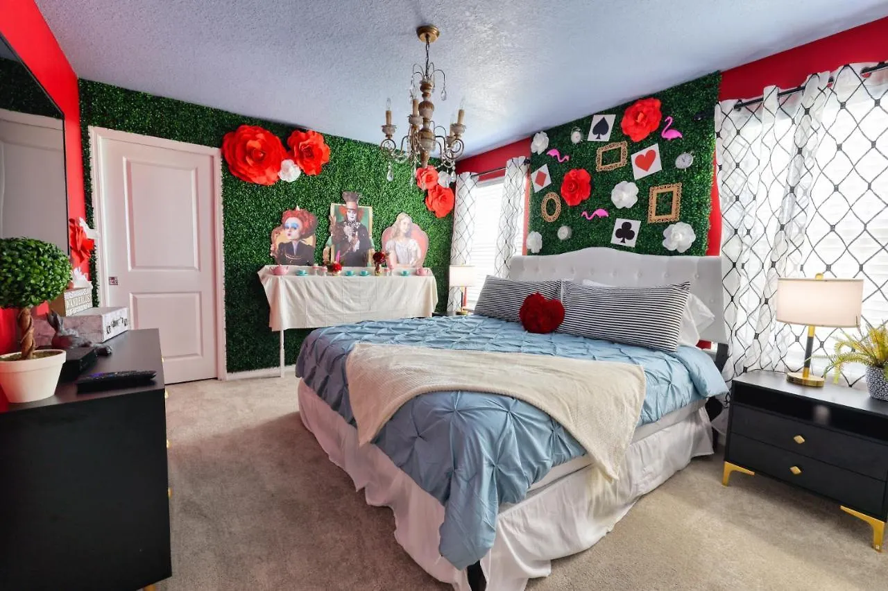 8 Bed Themed Windsor Island Resort Holiday Home Four Corners