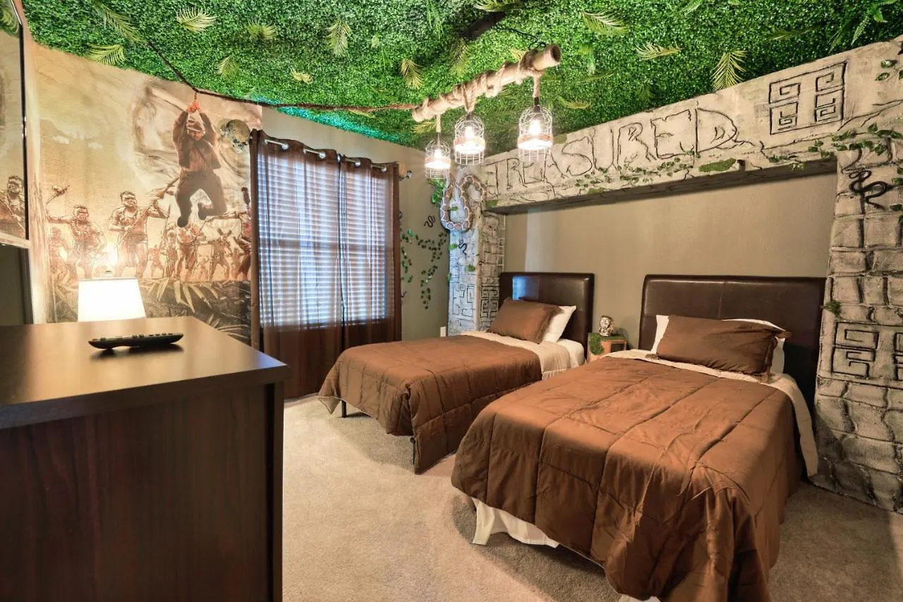 8 Bed Themed Windsor Island Resort Holiday Home Four Corners